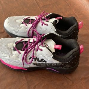 Fila Mens Sneakers (Like New!)